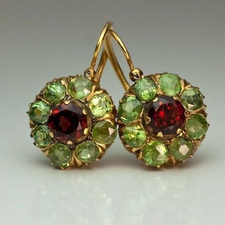 Pendientes Vintage Redondos de Cristal Verde y Rojo | Dorados