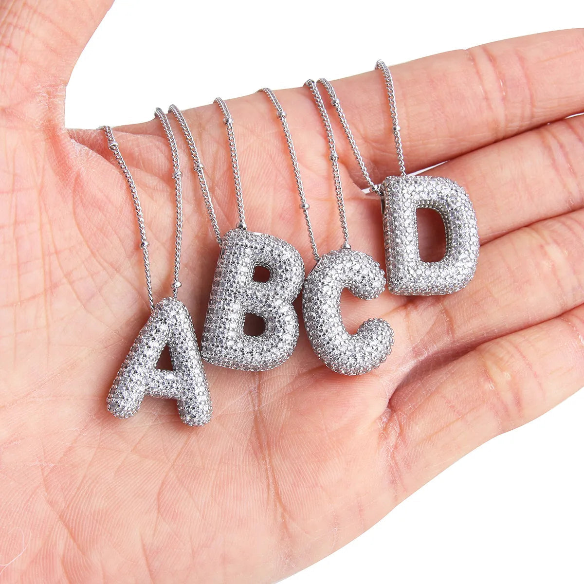 Conjunto de collar inicial de letras burbuja | Oro blanco