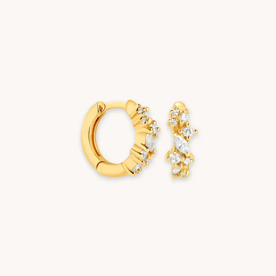 Pendientes Huggies con racimo de cristales | Oro blanco